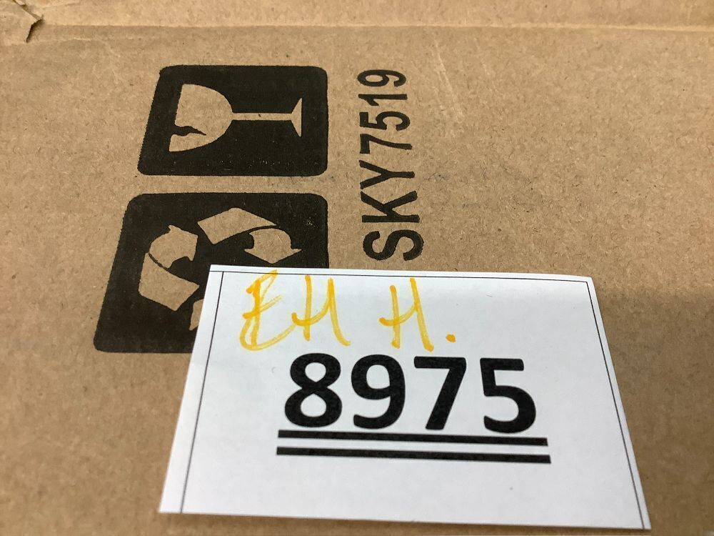 Large Water Hyacinth Double Laundry Hamper Basket w/ 2 Liner Bags - Image 3 - Lot 8975