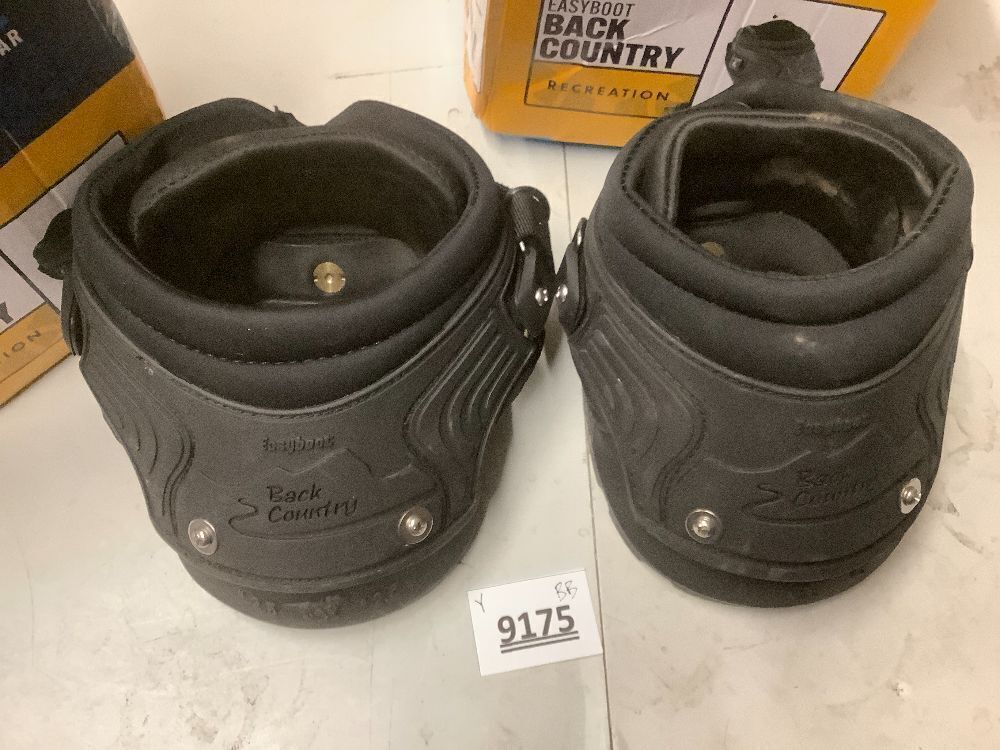 Set of 2 EasyCare Easyboot Back Country Horse Hoof Boot - Image 2 - Lot 9175