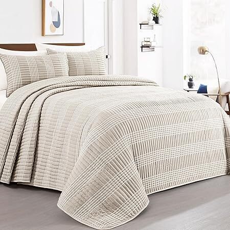 HOMBYS 132x120 Seersucker Patchwork Oversized King Quilt Set, Lightweight Plaid Bedspread Coverlet Set, All Season Bohemian Home Bedding Decor with 2 Pillow Shams, Beige - Lot 9108