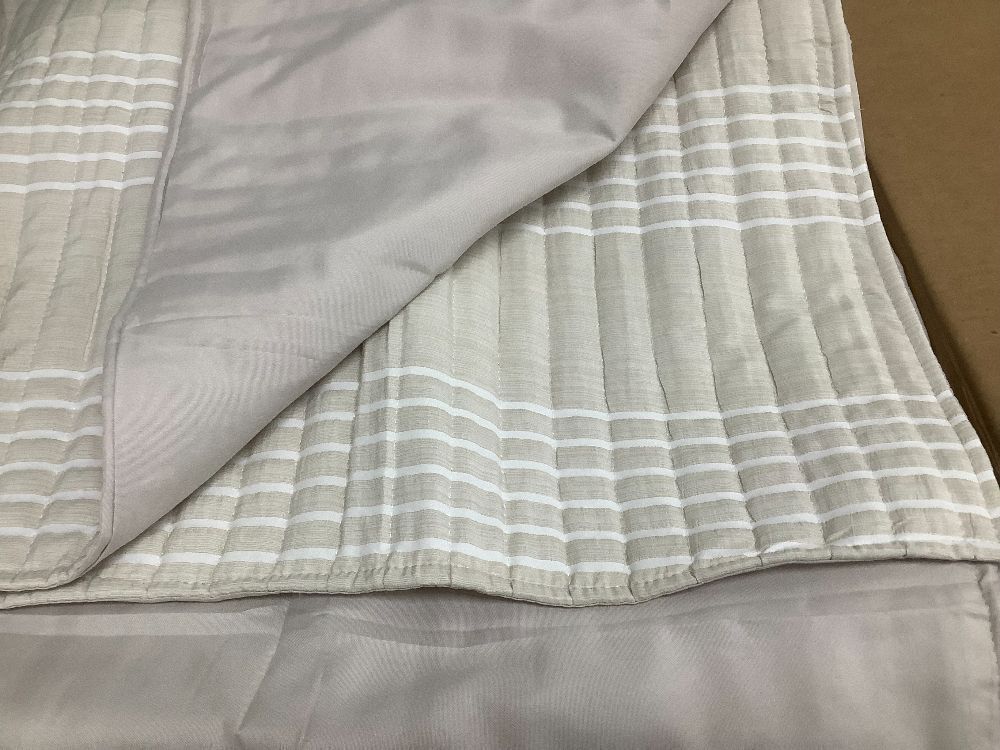 HOMBYS 132x120 Seersucker Patchwork Oversized King Quilt Set, Lightweight Plaid Bedspread Coverlet Set, All Season Bohemian Home Bedding Decor with 2 Pillow Shams, Beige - Image 4 - Lot 9108