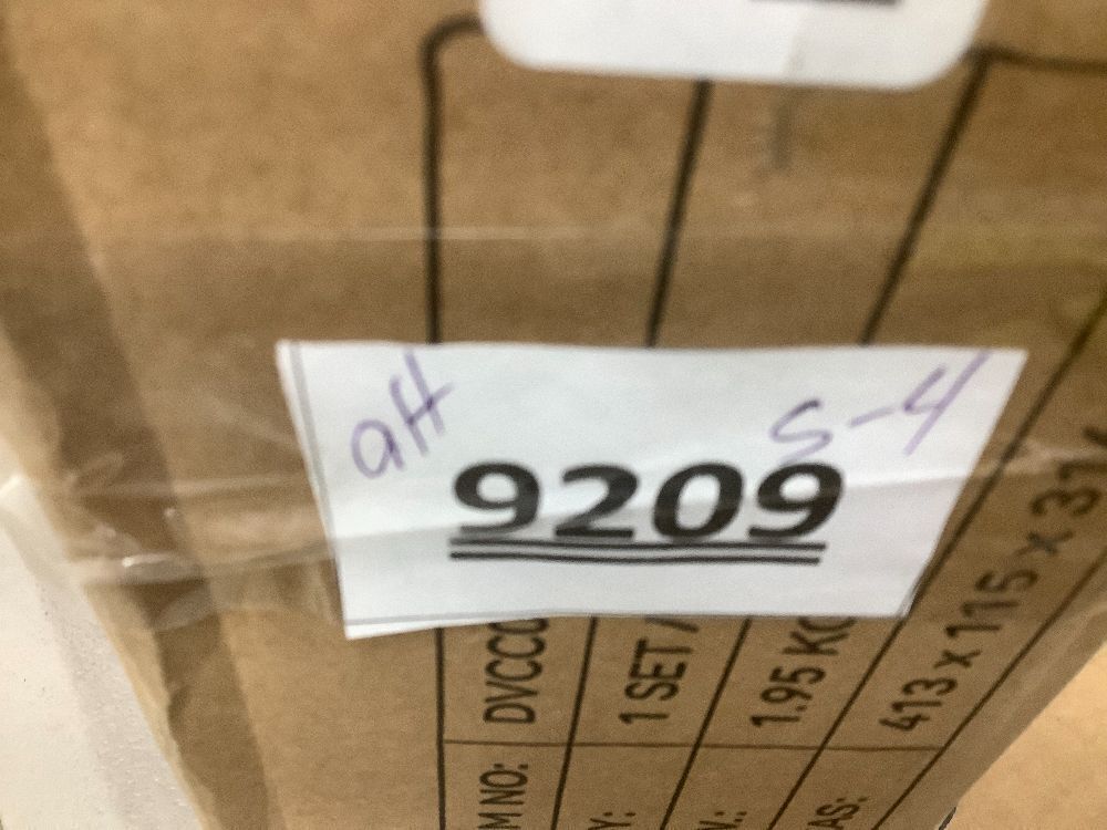 PETSFIT Center Console Dog Car Seat with Safe Protection Hooks, Pet Car Seat with Upgraded Safety Tethers, Washable Cushion, Console Dog Car Seats for Small Dogs Up to 8 Lbs(Black) - Image 2 - Lot 9209