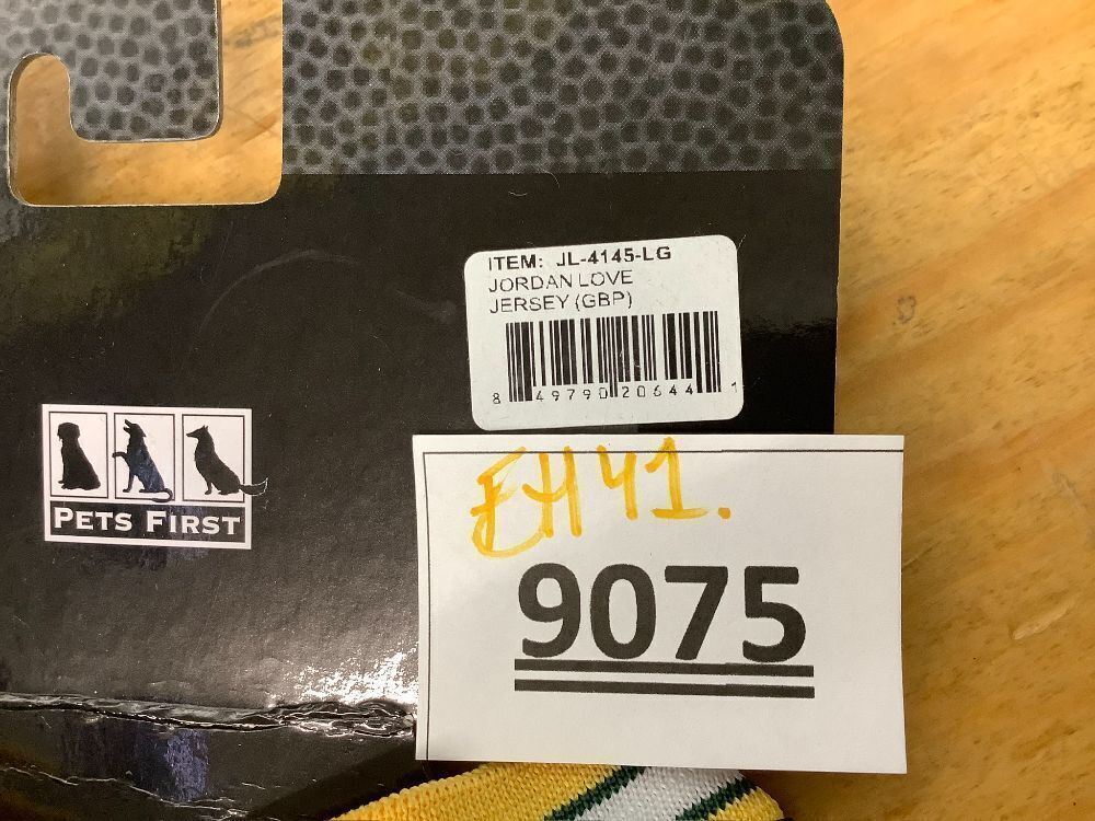 NFL GREEN BAY PACKERS DOG Jersey, Large - Image 4 - Lot 9075