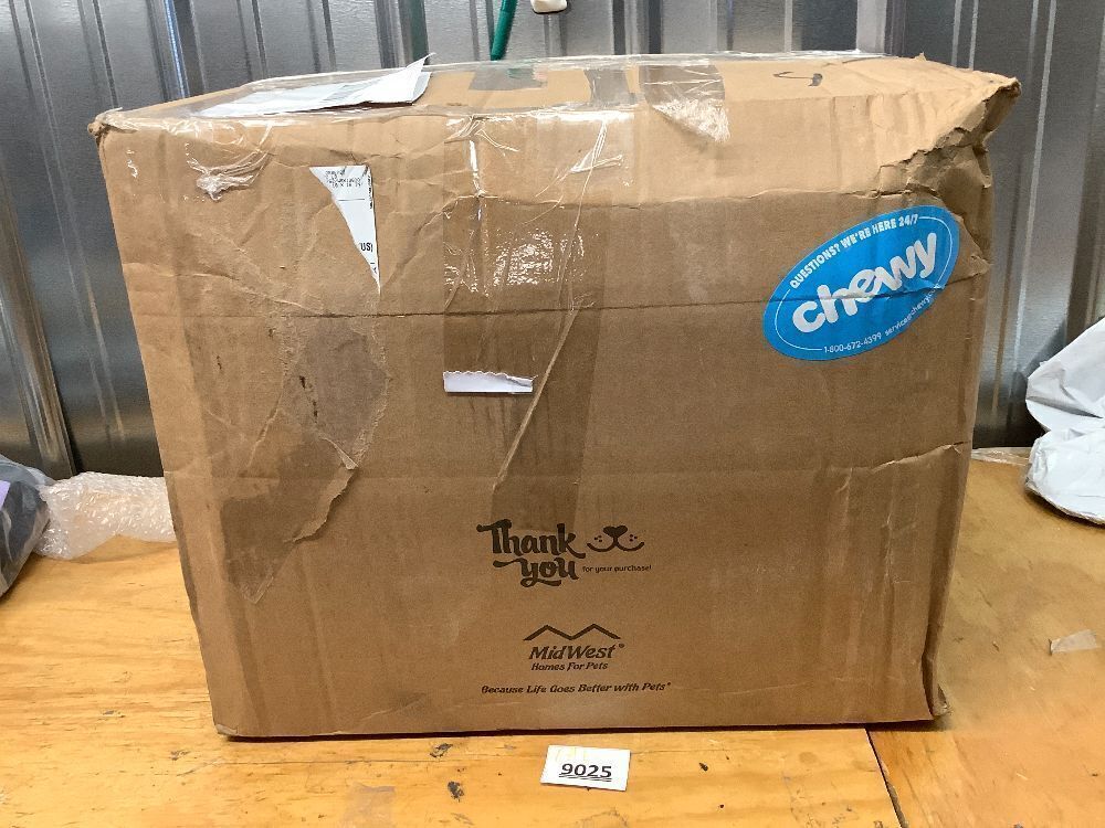 MidWest Homes for Pets XL QuietTime Deluxe Gray Ombré Swirl Plush Pet Bed, Machine Washable, Non-Skid Bottom, Soft Crate Mat for 48-inch Crates - Image 4 - Lot 9025