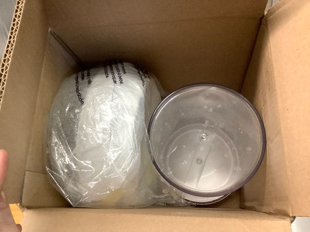 Richell Elevated Gravity Water Dispenser Dog & Cat Bowl, White, 1-gal - Image 2 - Lot 9073