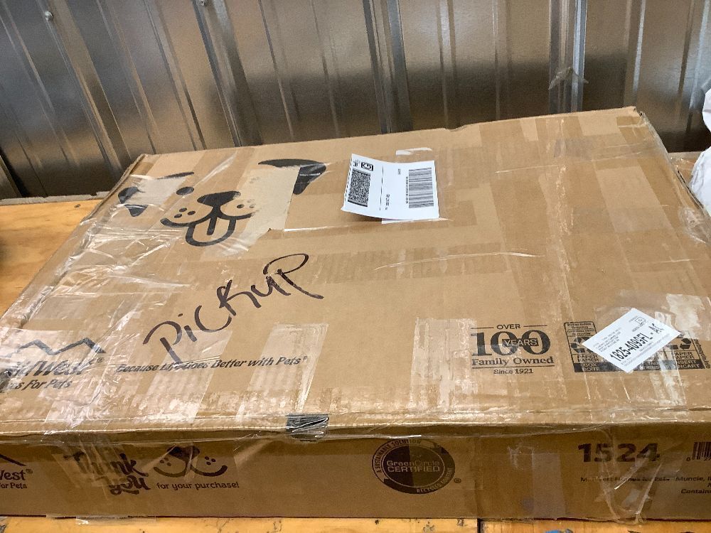 MidWest Homes for Pets 24-Inch iCrate Folding Dog Crate with Divider Panel, Leak-Proof Tray & Secure Latches – Metal Wire Kennel for Small Breeds – Portable, Durable & Easy to Assemble - Image 3 - Lot 9053