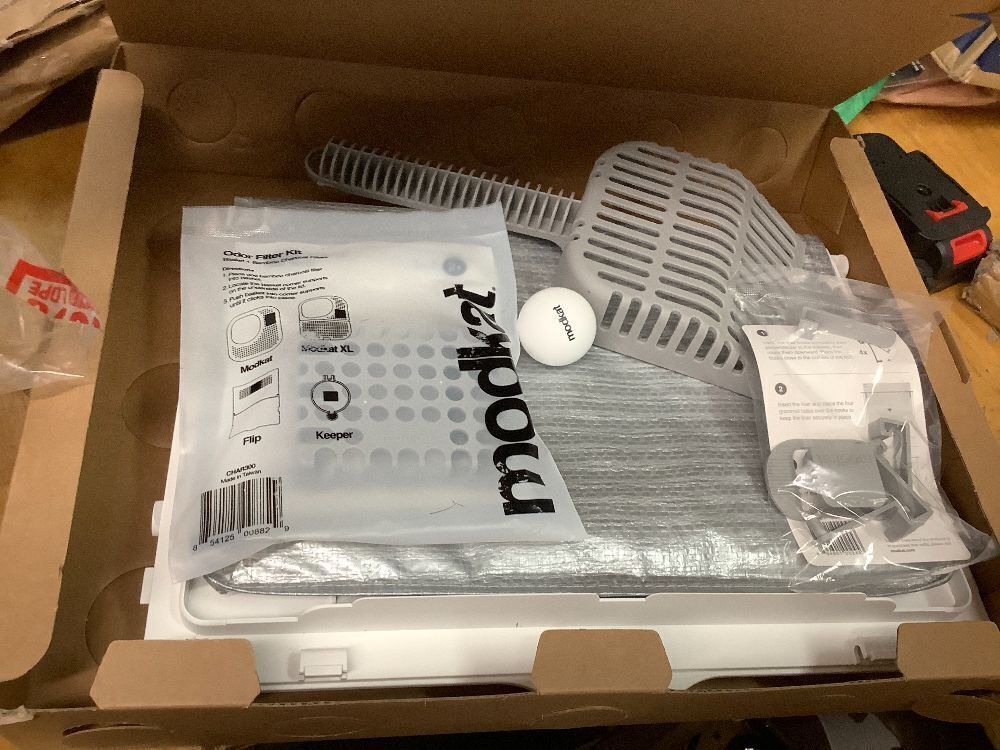 Modkat® Flip Litter Box, Front-Entry, Full Height Seamless Base, Reusable Litter Liner, Sifting Litter Scoop, 2X Bamboo Charcoal Filters - Image 2 - Lot 9013