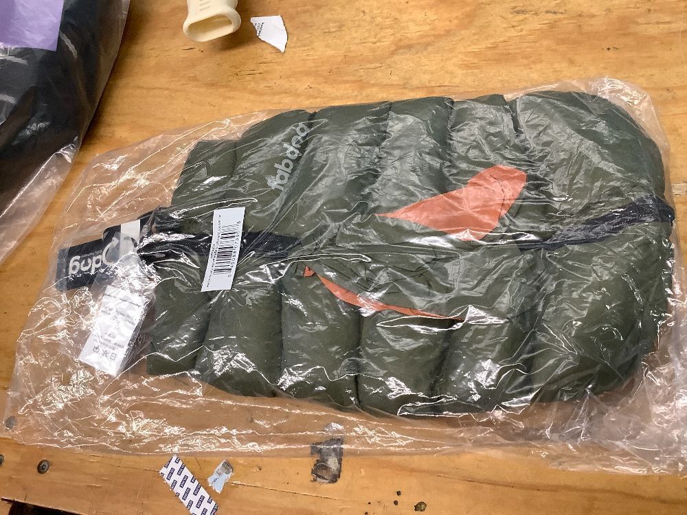 Olive & Orange Pack N' Go Reversible Puffer - Image 4 - Lot 9080