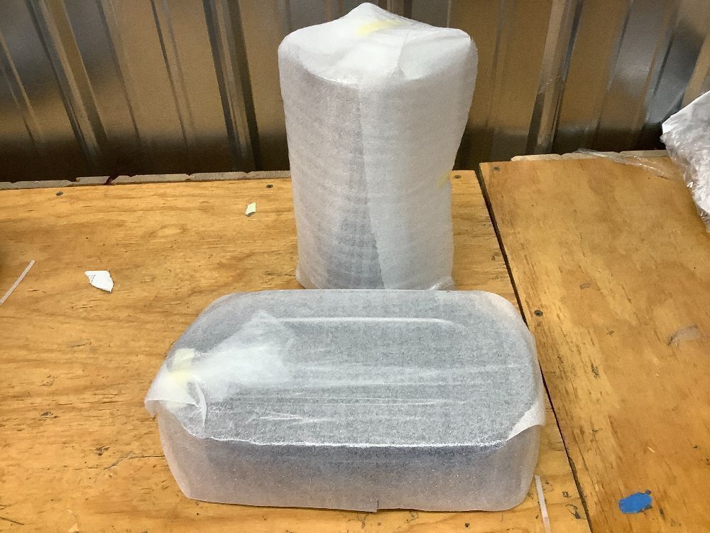 Richell Elevated Gravity Water Dispenser Dog & Cat Bowl, Black, 1-gal - Image 2 - Lot 9087