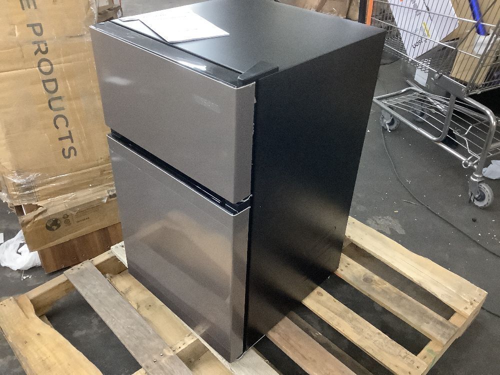 Vissani 3.1 cu. ft. 2-Door Mini Refrigerator in Stainless Steel with Freezer - Image 3 - Lot 67JF