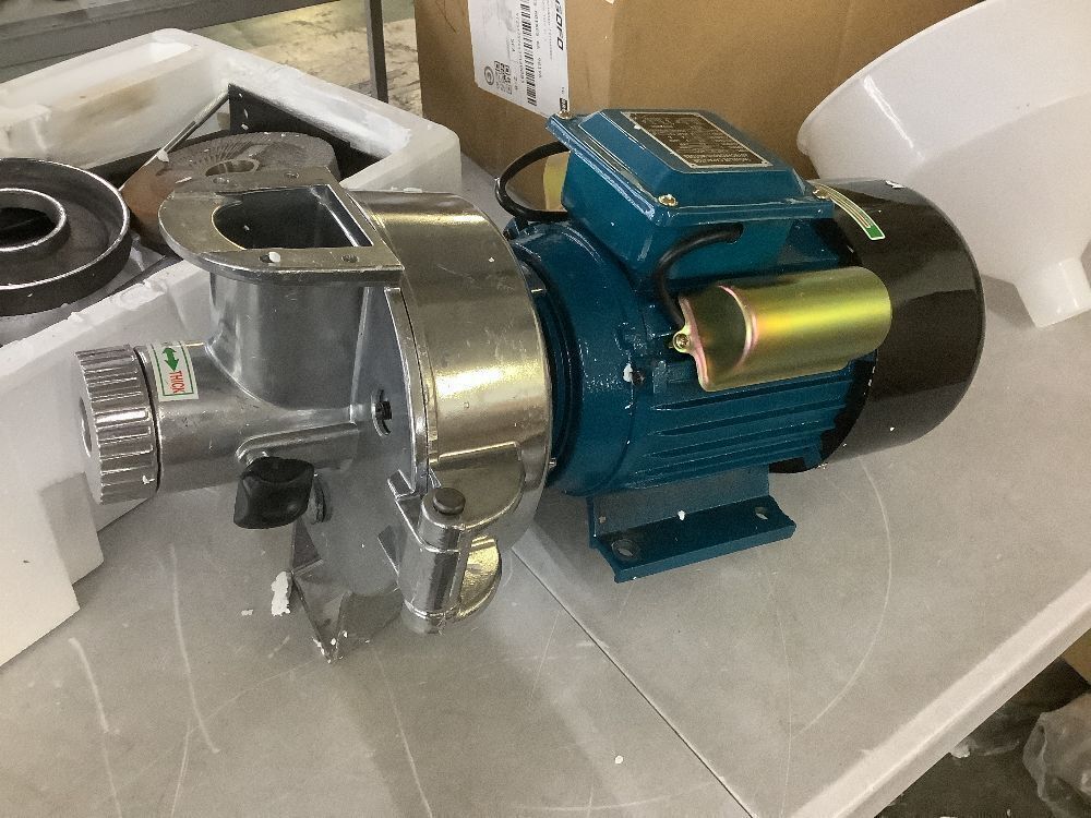 Electric Grain Mill Grinder Corn Grinder 110V 2200W - Image 3 - Lot 84