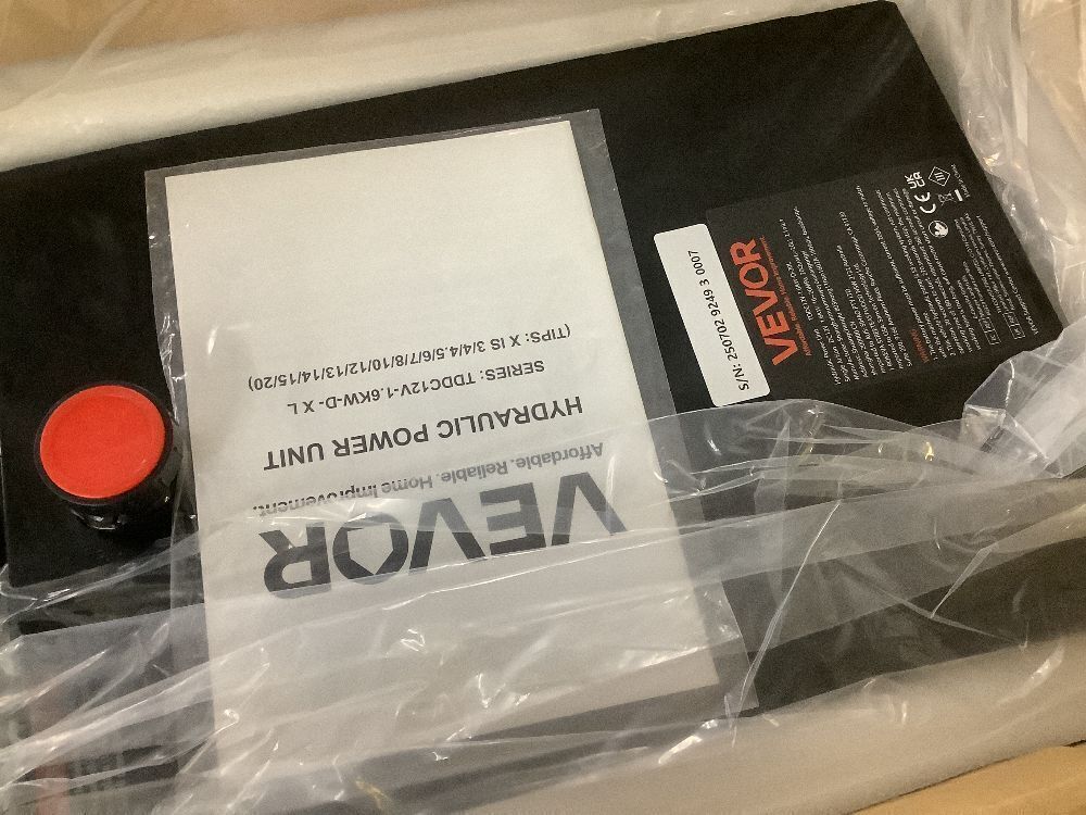 VEVOR 20 Quart Hydraulic Power Unit, Single Acting Dump Trailer Pump, 0.91 GPM Flow Rate, 3200 PSI Max Relief Pressure, DC 12V - Image 3 - Lot 86