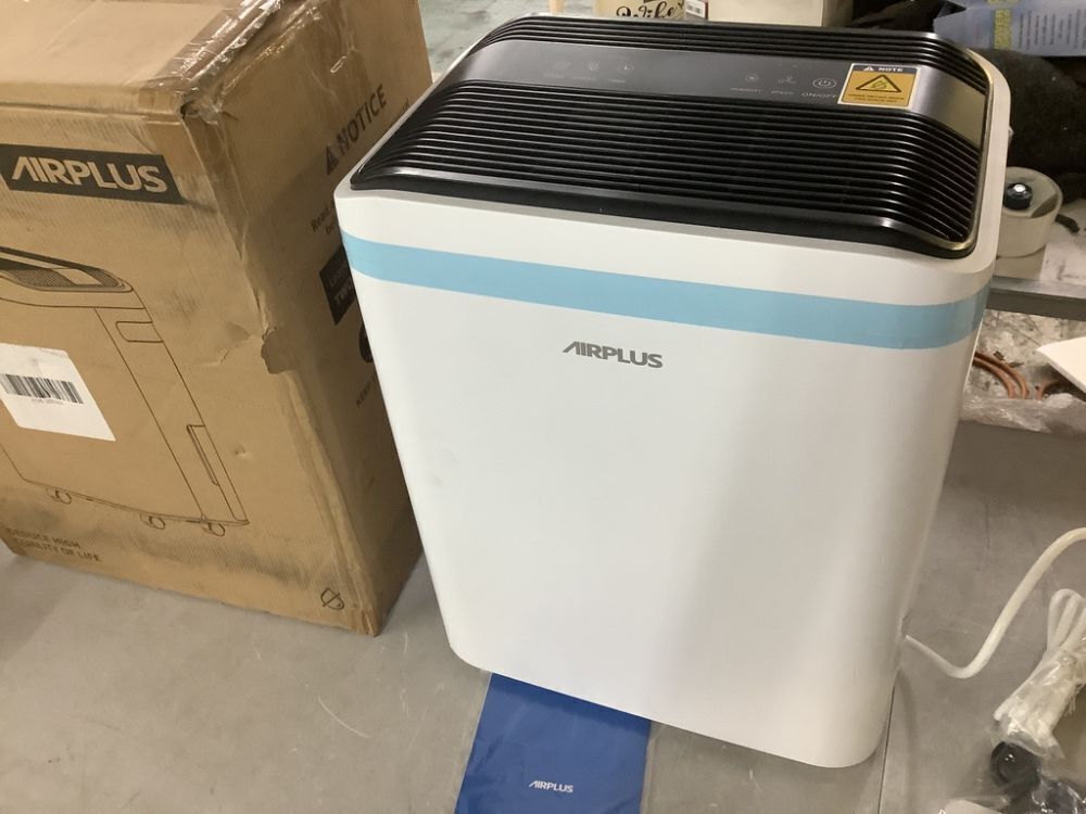 50 pt. 4,500 sq. ft. Dehumidifier in White with Drain Hose and Bucket, Auto Defrost, Low Noise - Image 5 - Lot 99JF
