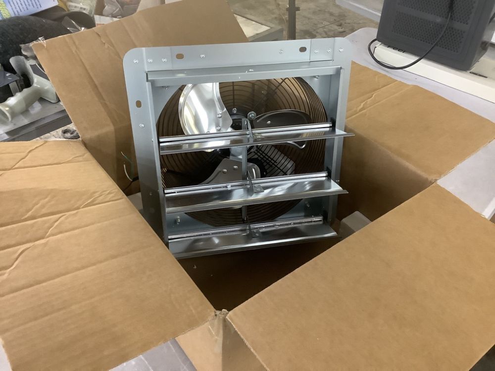 VEVOR 12 in. Shutter Exhaust Fan High-Speed 1000 CFM Aluminum Wall Mount Attic Fan - Image 2 - Lot 166JF