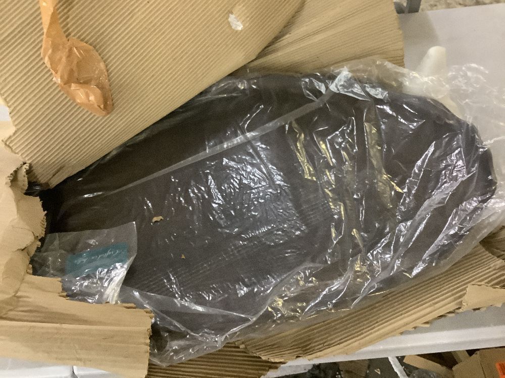 Kate and Laurel Alessia 33.5 in. Bronze Oval Metal Coffee Table - Image 4 - Lot 258JF