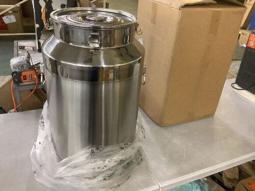 Stainless Steel Jug with Locking Lid - Lot 363