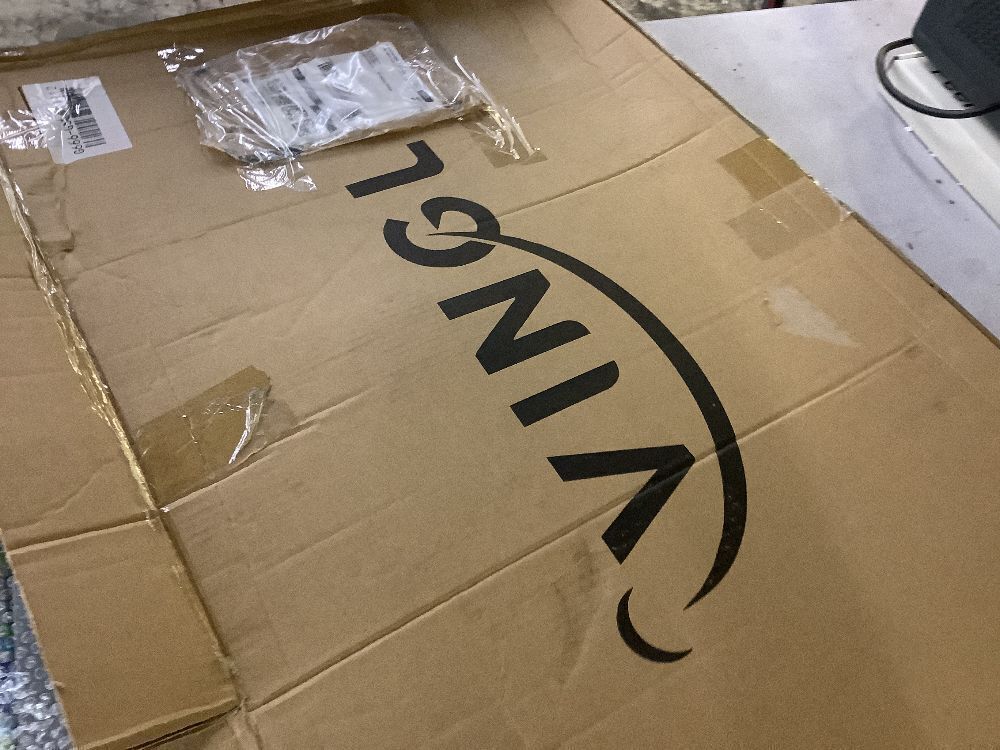 VINGLI Folding Webbed Lawn Chair - Image 4 - Lot 365