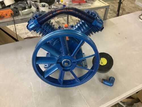 Air Compressor Pump Head - Lot 366