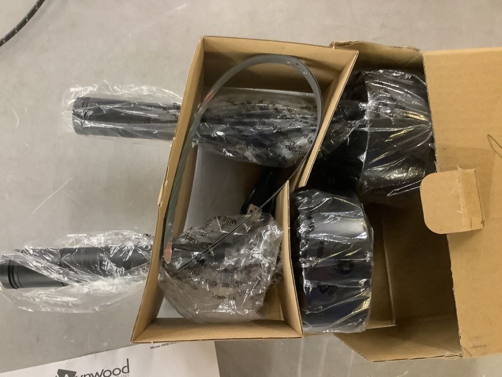 10 in. Personal Fly Fan in Black with RGB Light (2-Pack) - Image 3 - Lot 766JF