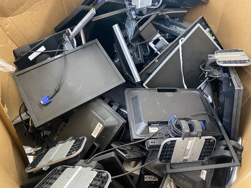 Pallet of Computer Monitors - Uninspected, For Parts or Repair - Image 3 - Lot 781