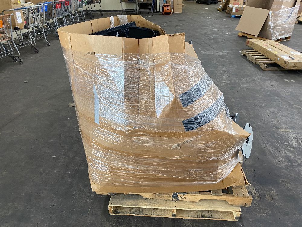 Pallet of Computer Monitors - Uninspected, For Parts or Repair - Image 7 - Lot 784