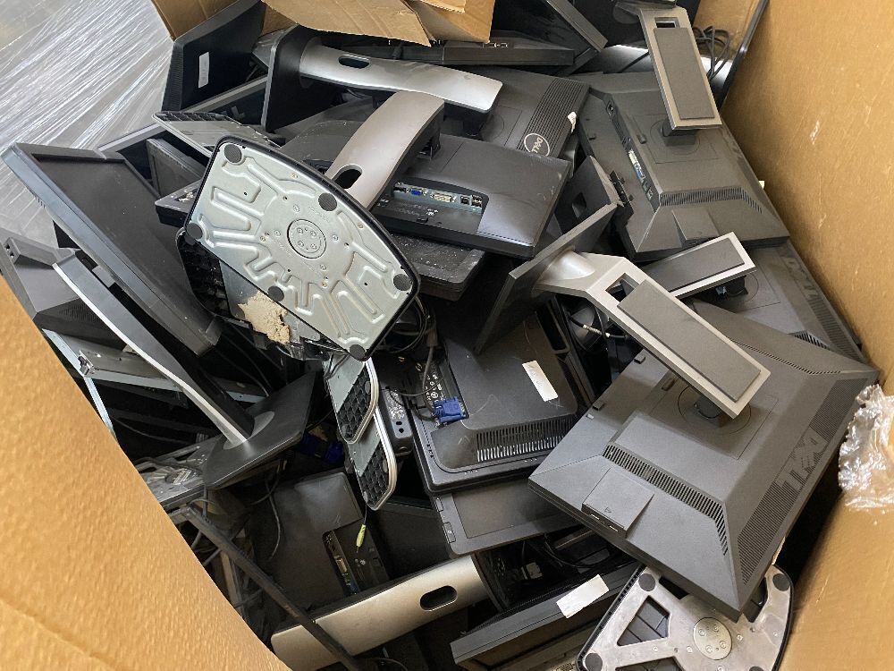Pallet of Computer Monitors - Uninspected, For Parts or Repair - Image 2 - Lot 791