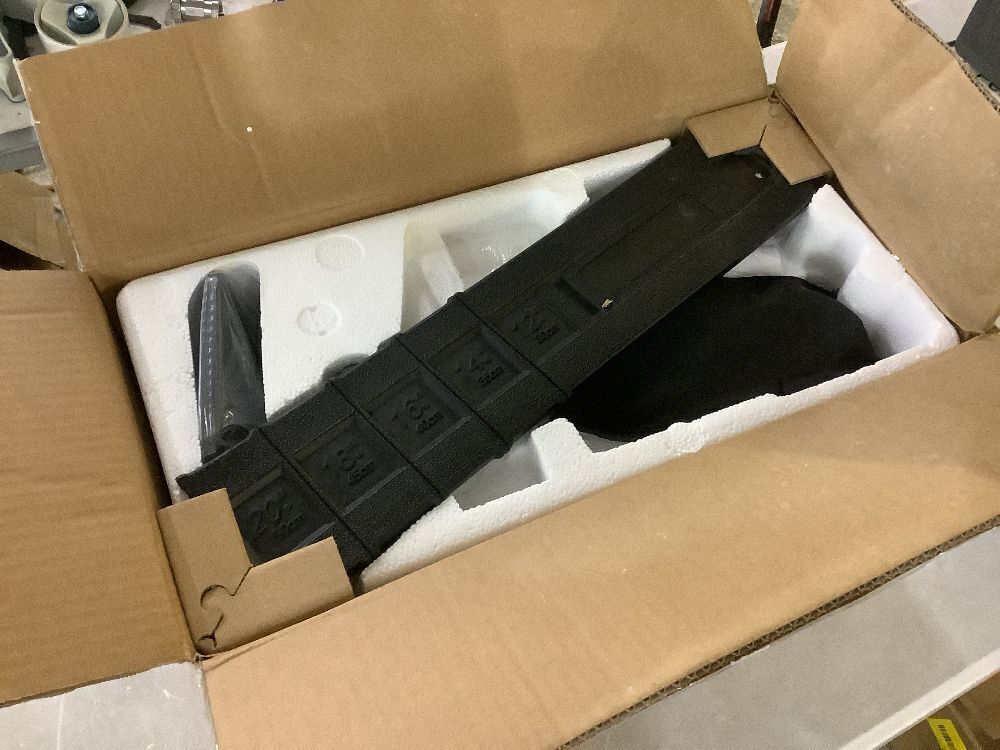 VEVOR 62 cc Gas Chainsaw, 20 inch, 3.8 HP, Dual Fuel Tanks - Image 3 - Lot 470