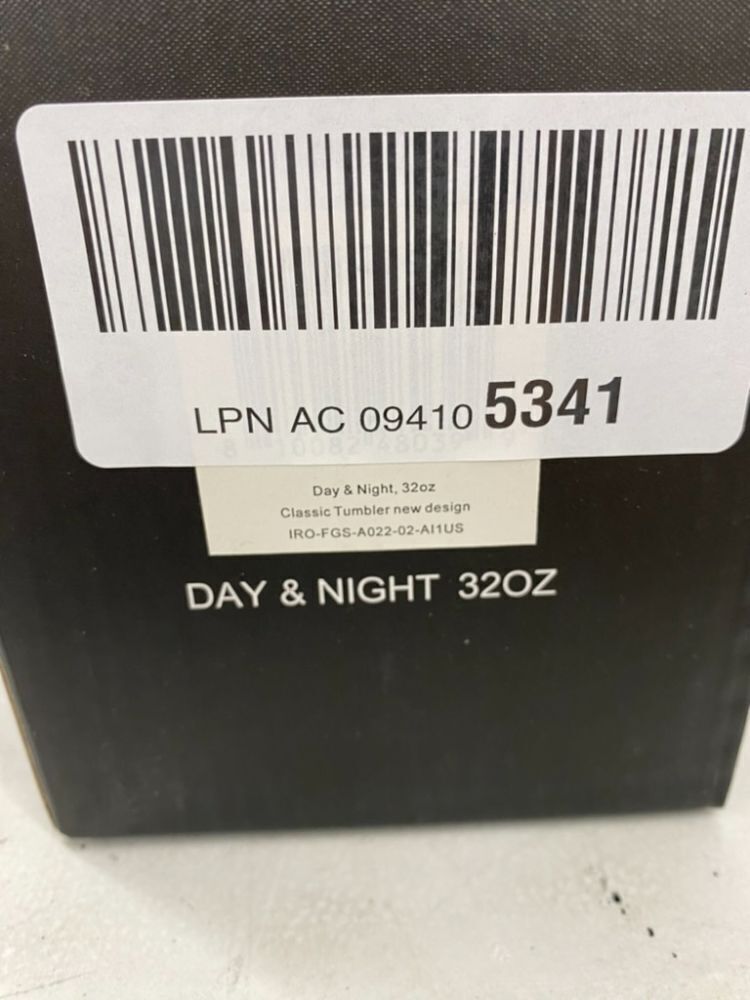 IRON FLASK Classic Tumbler 2.0 32oz with 2 Lids - Image 6 - Lot 513