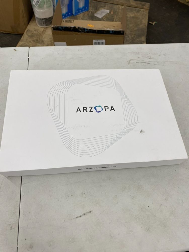 ARZOPA 17.3" Portable Monitor with Built-in Kickstand, 1080P FHD 103% sRGB IPS - Image 2 - Lot 518