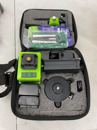 4D Green Beam Cross Line Lazer Level - Lot 524