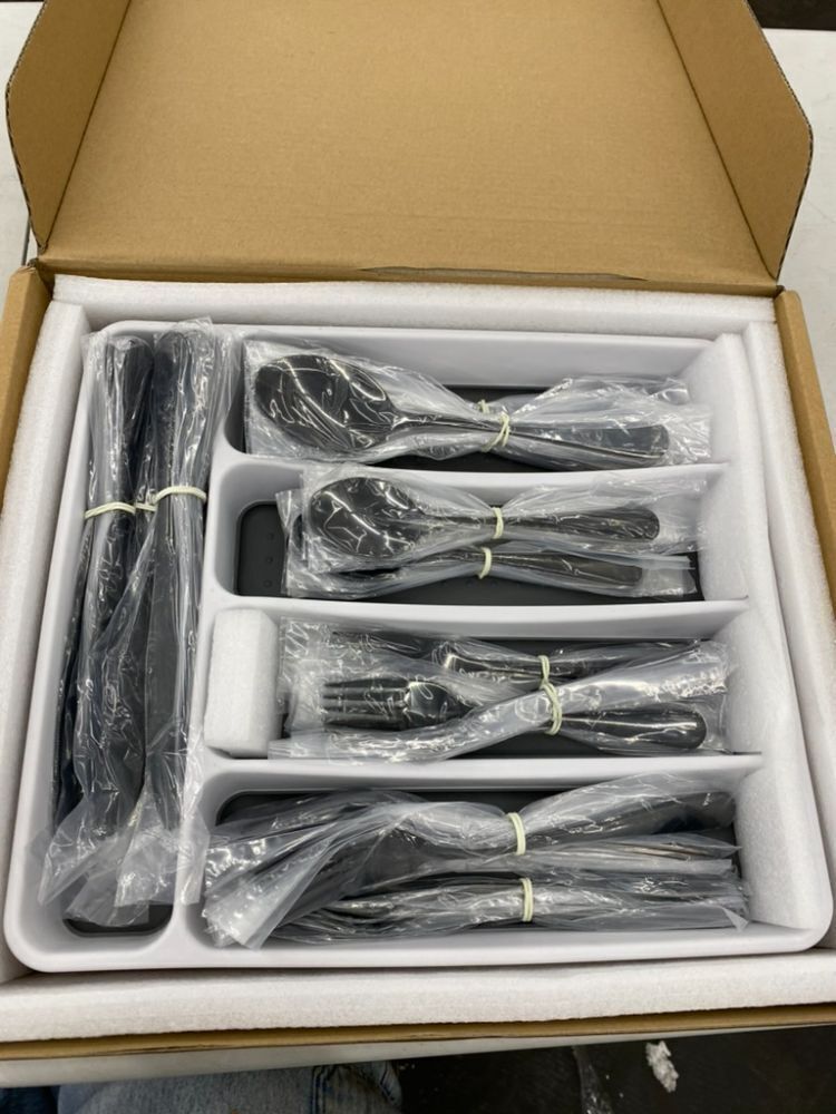 Black Stainless Steel Flatware Cutlery Set, 60pc - Image 1 - Lot 525