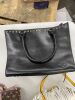 Lot of (3) Handbags & (1) Toiletries Bag - Thumbnail 4