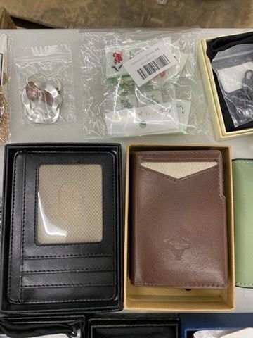 Large Lot of Jewerly, Watch & Wallets - Image 3 - Lot 723