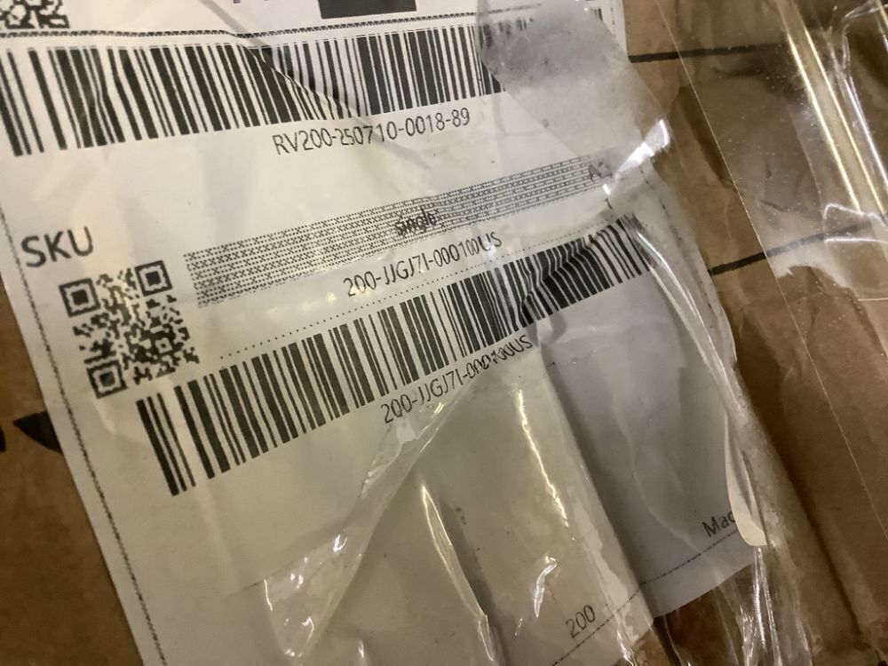 Standing Garment Clothing Steamer - Image 8 - Lot 458