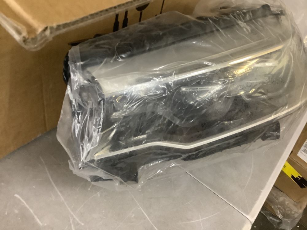 LED Headlight Assembly for 2017-2020 BMW 5 M5 G30 G31 540i 550, Left - Image 4 - Lot 461