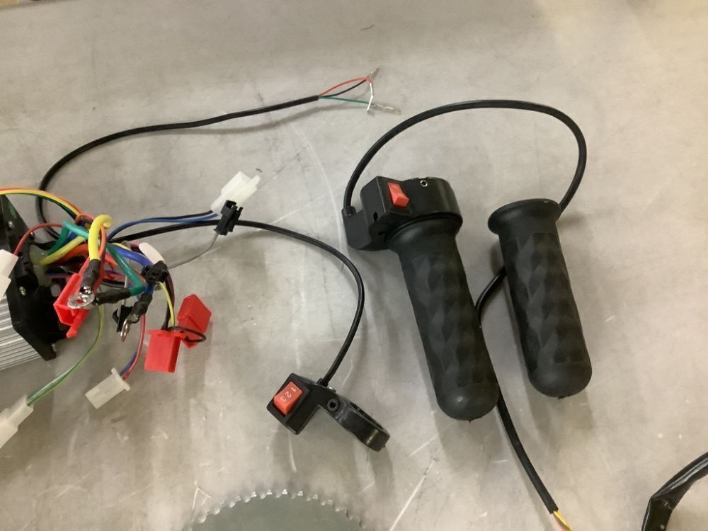 48-72V 3000W Brushless Motor Kit with Controller and Throttle for Electric Scooter E Bike - Image 5 - Lot 568