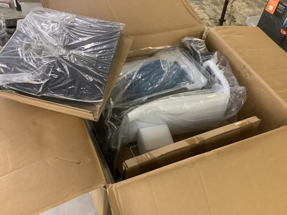 Hydraulic Patient Lift Chair - Image 2 - Lot 656