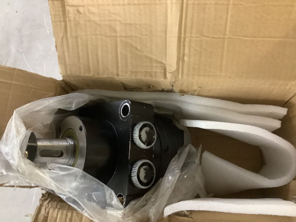 Hydraulic Wheel Motor for John Deere 737 757 777 797 7200 7400 8500 - Image 1 - Lot 730