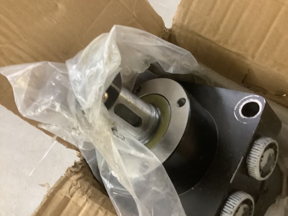 Hydraulic Wheel Motor for John Deere 737 757 777 797 7200 7400 8500 - Image 2 - Lot 730