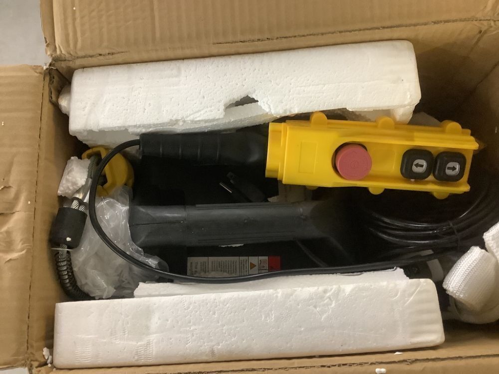 1,100 lbs Electric Winch with 2 Wireless Remote Control & Cable Remote Control - Image 4 - Lot 81