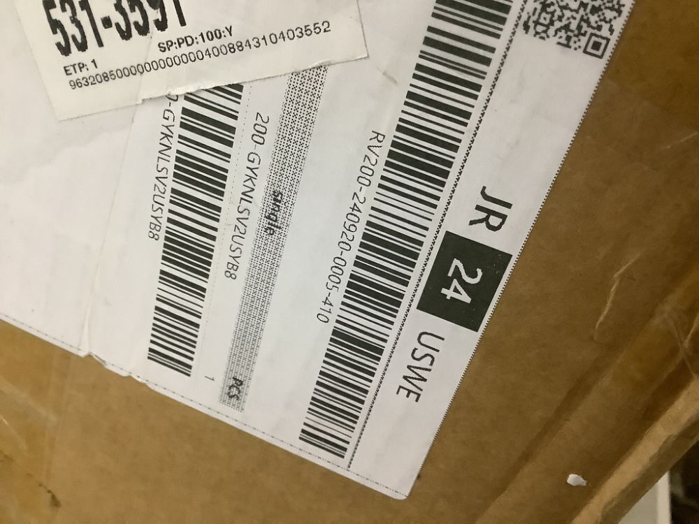 1,100 lbs Electric Winch with 2 Wireless Remote Control & Cable Remote Control - Image 6 - Lot 81