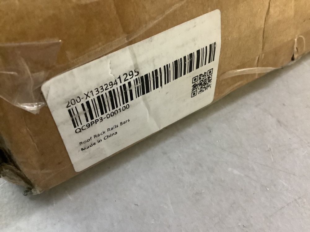 Roof Rack Side Bars for 2018-2024 Chevrolet Equinox - Image 5 - Lot 628