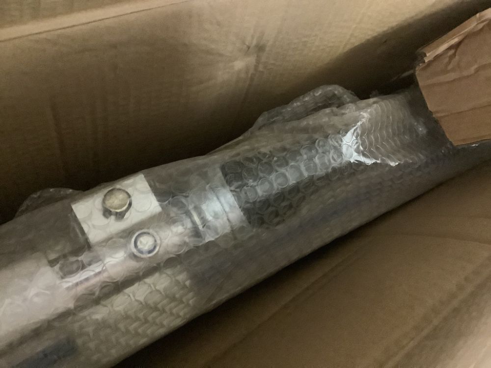 VEVOR Aluminum Convertible Folding Hand Truck Dolly, 800 lbs Load Capacity - Image 3 - Lot 80