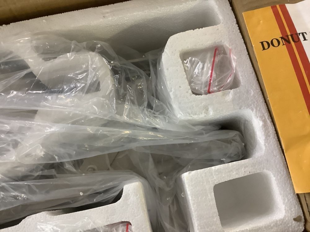 Stainless Steel Manual Donut Filling Machine - Image 4 - Lot 613