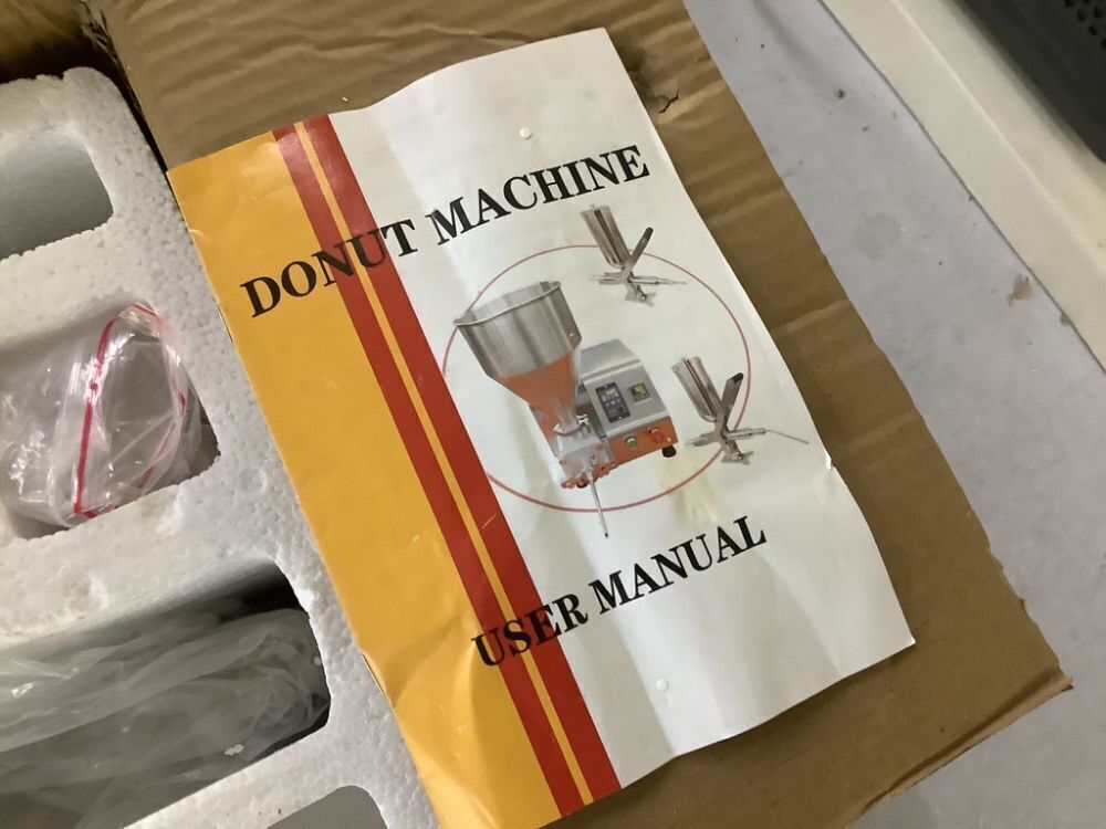 Stainless Steel Manual Donut Filling Machine - Image 5 - Lot 613