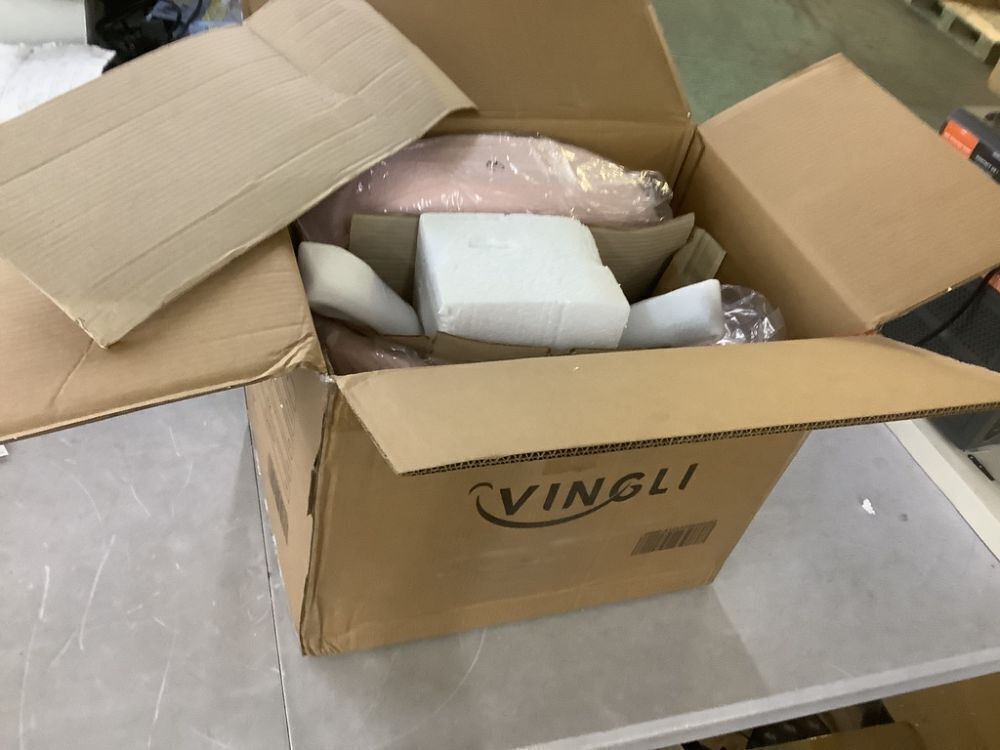 VINGLI Vanity Chair - Image 2 - Lot 120