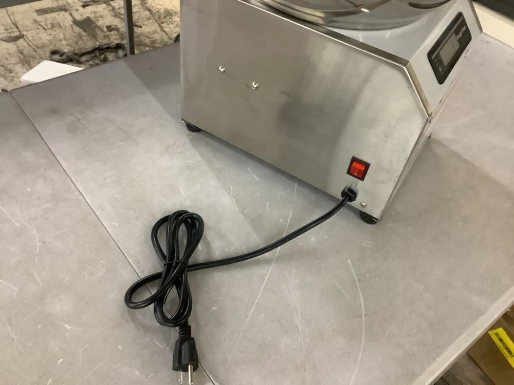 Commercial Dough Mixer 110V - Image 8 - Lot 75