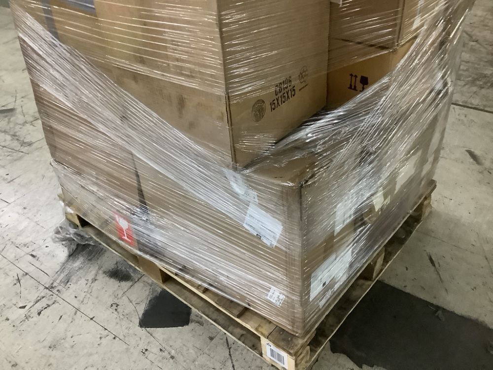 Pallet of Automotive Lighting - Uninspected - Image 10 - Lot 73