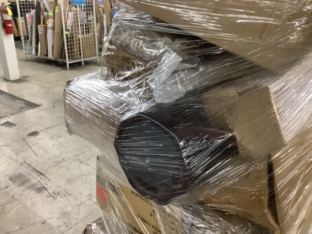 Salvage Pallet. Items Will Be Damaged and Incomplete. - Image 7 - Lot 529JF