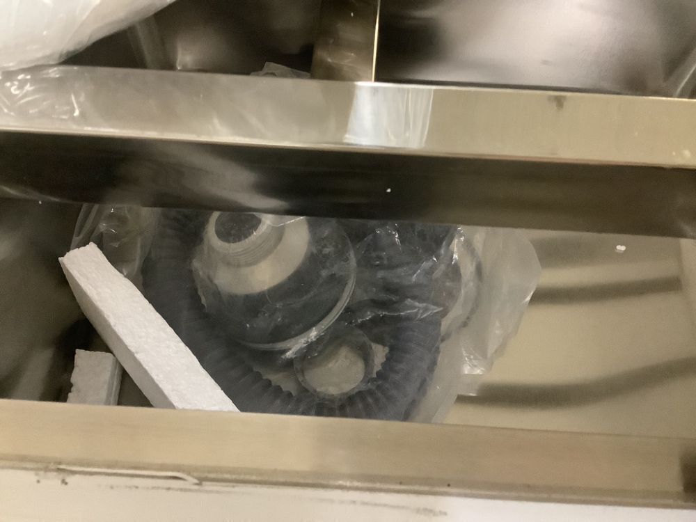 VEVOR Stainless Steel Free Standing Single Bowl Commercial Kitchen Sink, 39.4 x 19.1 x 37.4 in - Image 5 - Lot 68JF