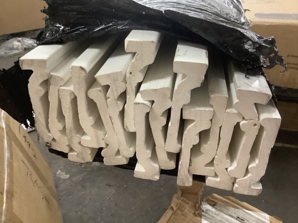 Vinyl Trim, 15 pc - Blemishes - Image 2 - Lot 419JF